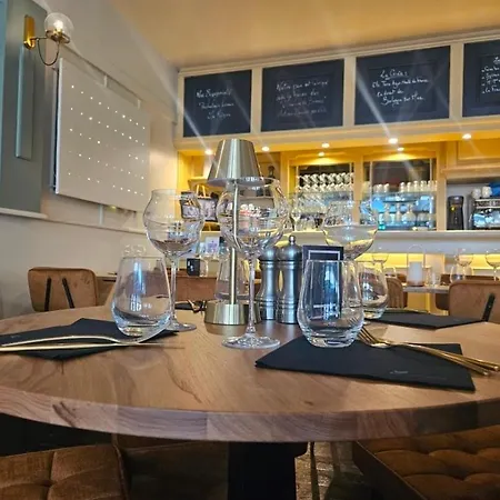 Restaurant L'industrie Hotell 2*