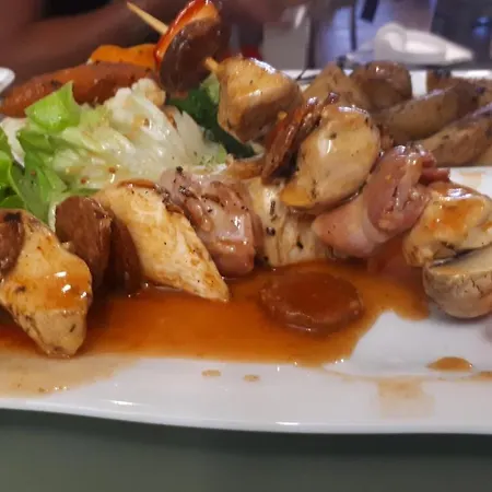 Restaurant L'industrie מלון